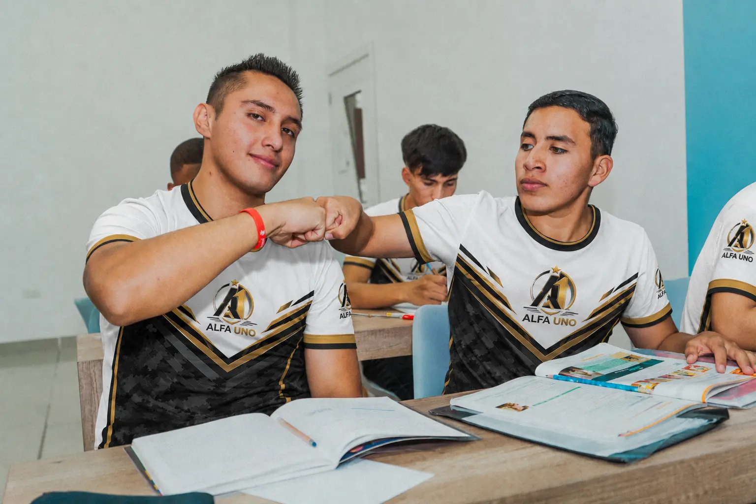 Simuladores para ingreso militar y policial ALFA UNO